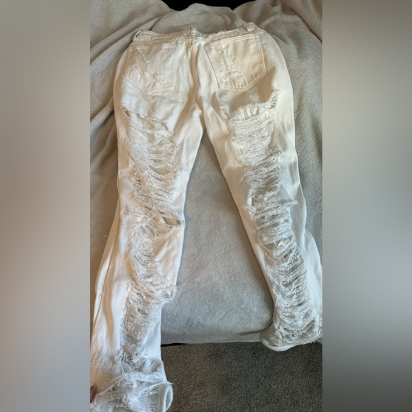Pretty Little Thing Ripped Jeans - Picture 2 of 2
